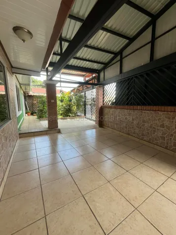 27-509/ Venta de hermosa casa de 10 habitaciones ubicada en Barva Heredia in Barva, Heredia — $372,500 - Photo 2 of 13