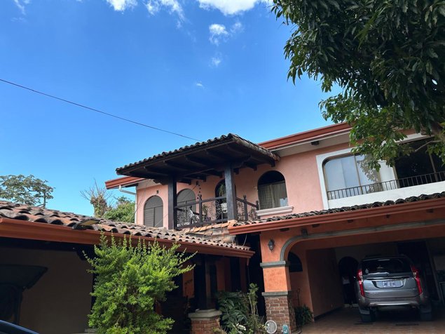 Venta - Se vende Casa en Sabana Sur - COD SM1253 in Mata Redonda, San José — $450,000 - Photo 2 of 30