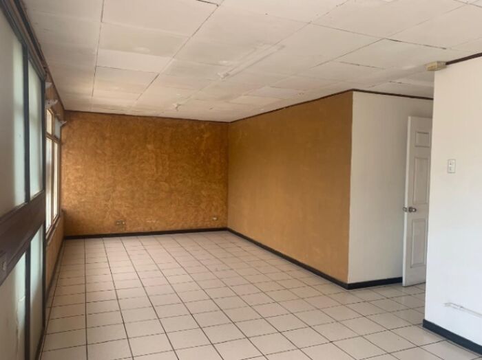 Alquiler local comercial con alto flujo y 5 parqueos exclusivos #25-1921 GS in Mercedes, Montes De Oca, San José — $1,100