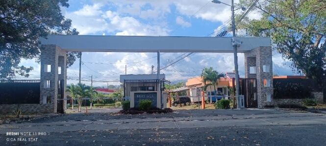 SE VENDE BELLA CASA EN CIRUELAS DE ALAJUELA.  en Alajuela — ₡ 65 900 000