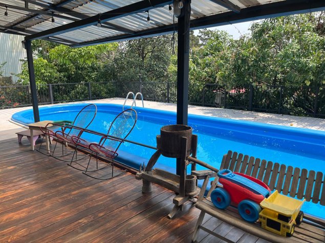 SE VENDE CASA, ESCAZÚ, GUACHIPELIN NORTE, 6 DORMITORIOS, PISCINA in Escazú, San José — $580,000