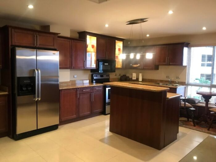 APARTAMENTO EN VENTA EN SAN RAFAEL ESCAZÚ en San Rafael, Escazú, San José — $480,000