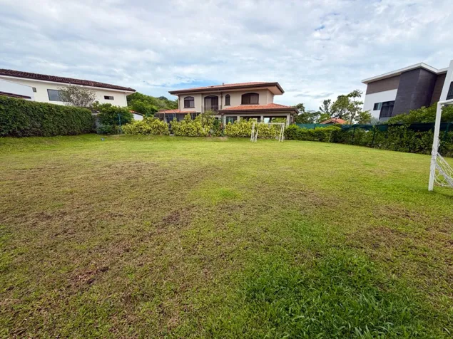 LOTE RESIDENCIAL VILLAMONT l Santa Ana $267,000 en Santa Ana, San José — $267,000 - Foto 2 de 9