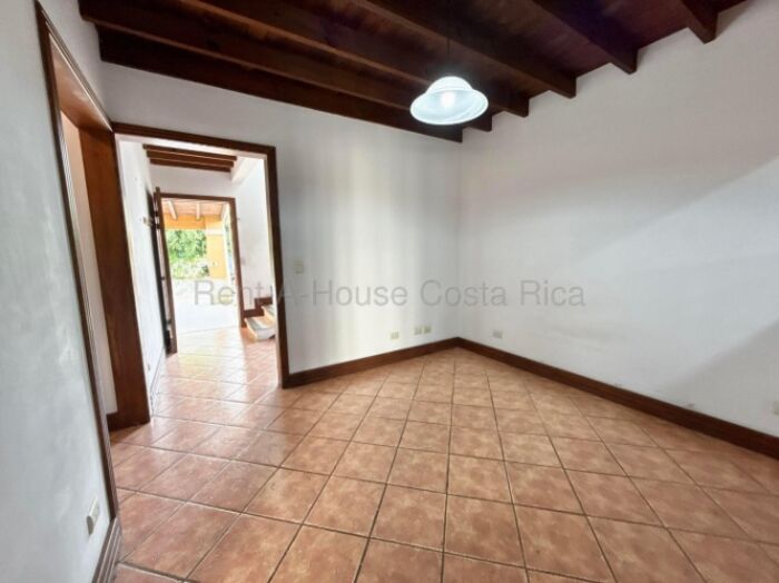 Venta de casa ideal para inversionistas en San Francisco de Heredia #26-1661 GS en San Francisco, Heredia — $250,000