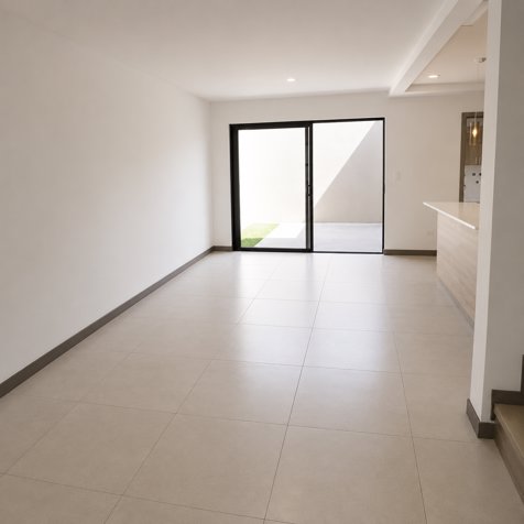 Casa Contemporánea Tipo Townhouse en Venta en Escazú en Escazú, San José — $230,000 - Foto 2 de 18