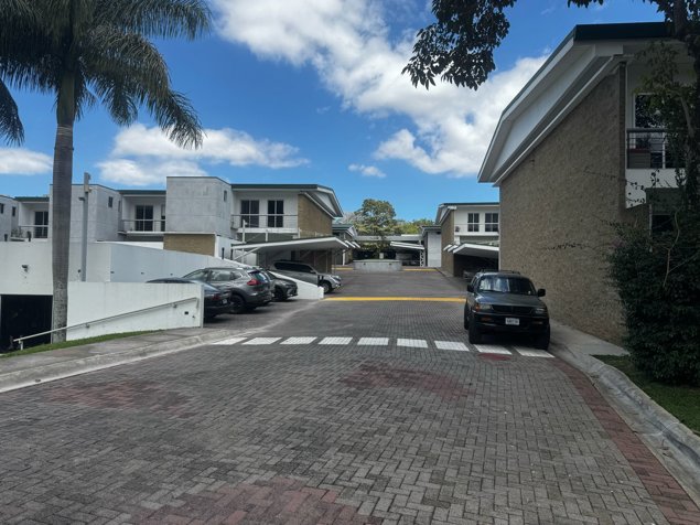 Se Vende (Venta) Casa Bello Horizonte Escazú, Tirreno Cod RA 1375 en San Rafael, Escazú, San José — $275,000