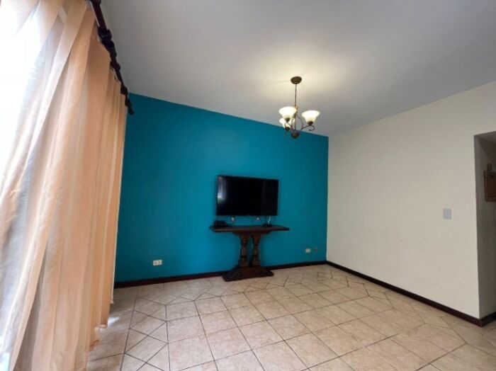 Se vende casa en Mora San José 26-1021 in Colón, Mora, San José — $250,000