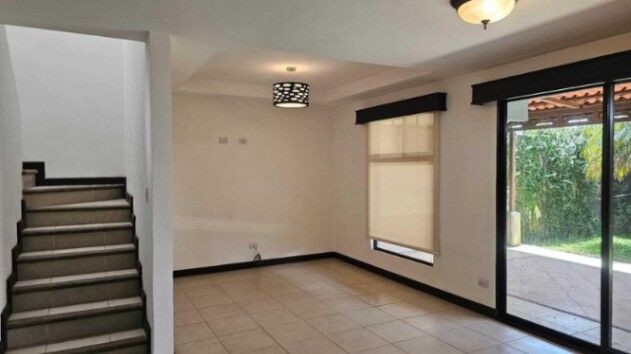 Venta de Casa en Altivar de Moravia, San José. en La Trinidad, Moravia, San José — $210,000