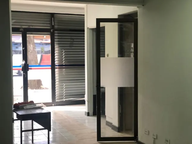 Alquiler de edificio contiguo a la Purdy Motor en San José en Merced, San José — $3,900 - Foto 3 de 7