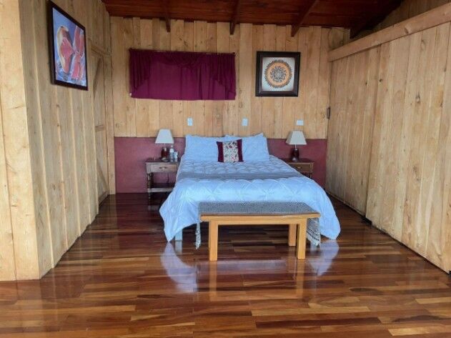 Propiedad única con casa, cabaña y entorno natural en Alajuela #25-110 GS en Cirrí Sur, Naranjo, Alajuela — $175,000