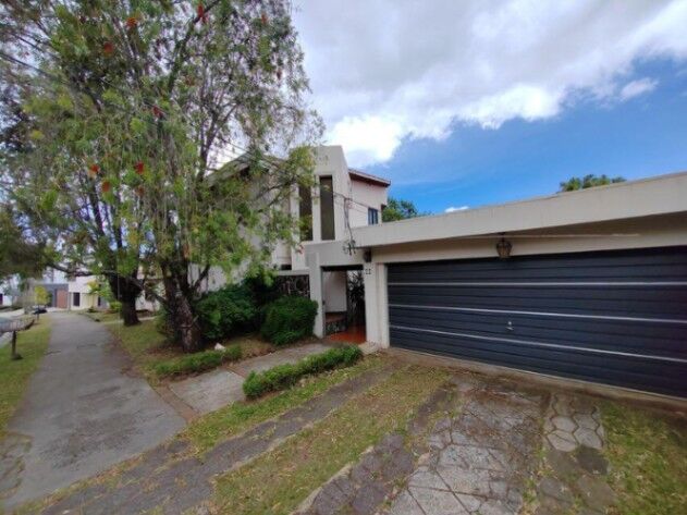 Venta de Casa en Sánchez de Curridabat. RAH 25-1410 in Sánchez, Curridabat, San José — $369,000