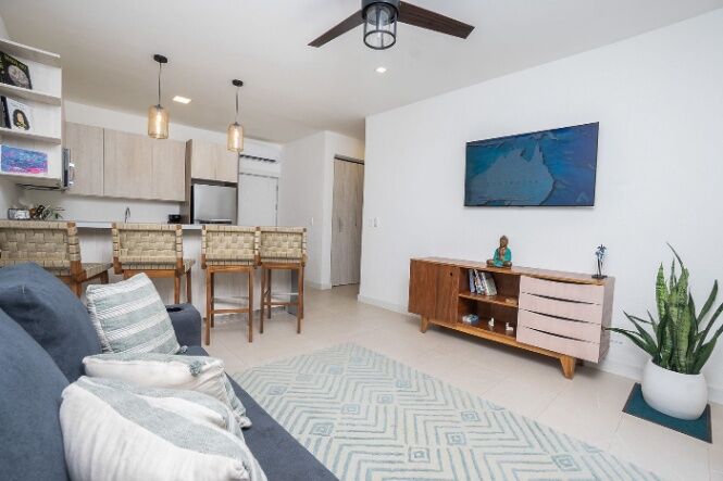 Apartamento Moderno en Alquiler / Modern Apartment for Rent in Tamarindo, Santa Cruz, Guanacaste — $1,200