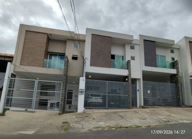 Casa  Moderna- amplia e Independiente en San Rafael in San Rafael, Heredia — $275,000