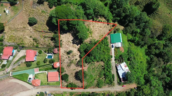 Venta de lote de 5.117 m2 en San Isidro, Pérez Zeledón en San Isidro De El General, Pérez Zeledón, San José — ₡ 75 000 000 - Foto 2 de 11