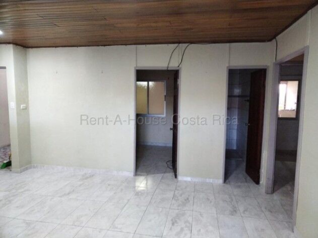 Venta de Casa + Apartaestudio en Desamparados-San Rafael Abajo. en San Rafael Abajo, Desamparados, San José — ₡ 70 000 000