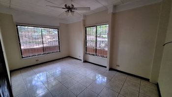 Casa Con Piscina Y Amplio Terreno En Orotina, Alajuela in Orotina, Alajuela — $242,072 - Photo 5 of 10