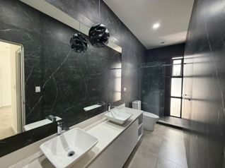 ALQUILER DE LUJO EN UNA SOLA PLANTA - CONDOMINIO SANTA ANA BOULEVARD en Pozos, Santa Ana, San José — $4,200 - Foto 3 de 22
