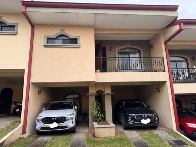 Venta, Casa,San José, Curridabat en Curridabat, San José — $250,000