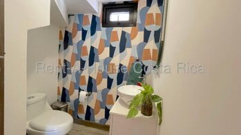 Venta de casa moderna con vista al bosque y amenidades premium #26-1421 GS en San Antonio, Escazú, San José — $325,000 - Foto 5 de 17