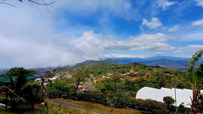Propiedad con casa y 2 apartamentos en San Ramón, Alajuela — ₡ 105 000 000 - Foto 3 de 15