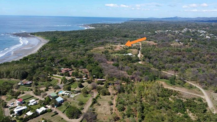 Ocean-View Lot Steps from the Beach – 9,216 m² with Sunset Views en Cuajiniquil, Santa Cruz, Guanacaste — $749,000 - Foto 2 de 3