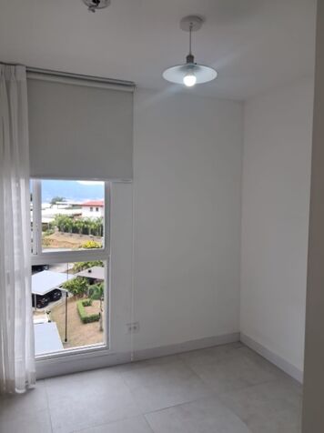 Alquiler de Apartamento en Condominio Monte Alto-Curridabat. en Curridabat, San José — $1,100