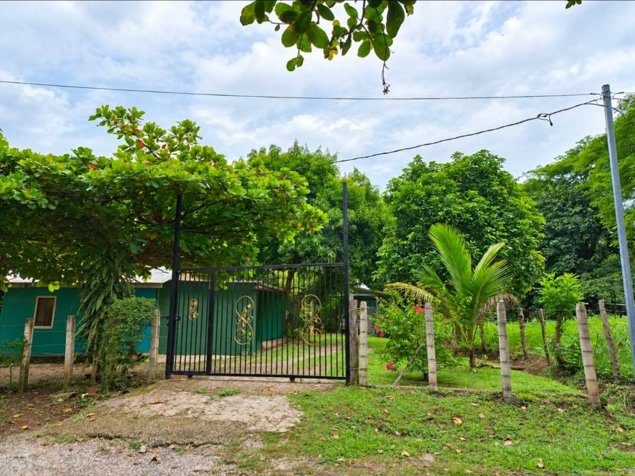 Dos casas en venta en Santa Cruz, Guanacaste | Lote 1.043 m² in Santa Cruz, Guanacaste — ₡ 75 000 000 - Photo 2 of 18