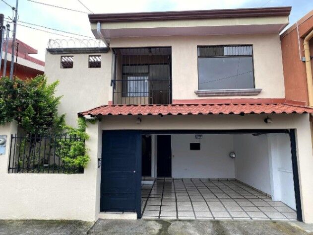Se vende casa con patio en San Pablo Heredia 26-1080 en San Pablo, Heredia — ₡ 95 000 000