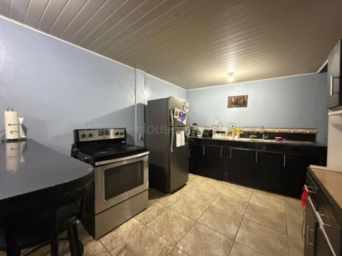 Venta Casa 1 nivel 3 hab con patio y parqueo cubierto #26-1803 GS in San Rafael Arriba, Desamparados, San José — ₡ 46 000 000