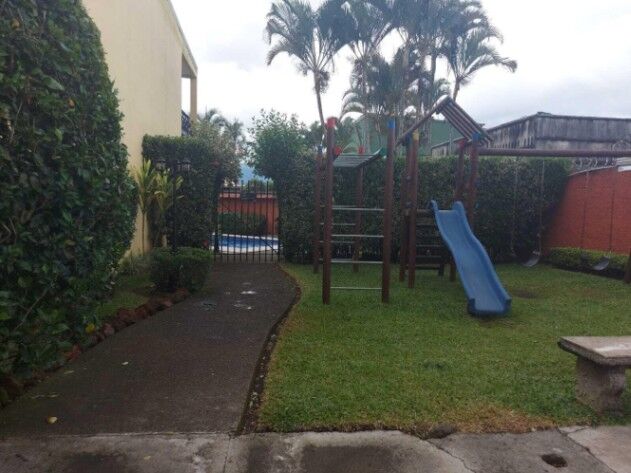 Alquiler de Casa en Desamparados, San José.  en San Antonio, Desamparados, San José — $1,500