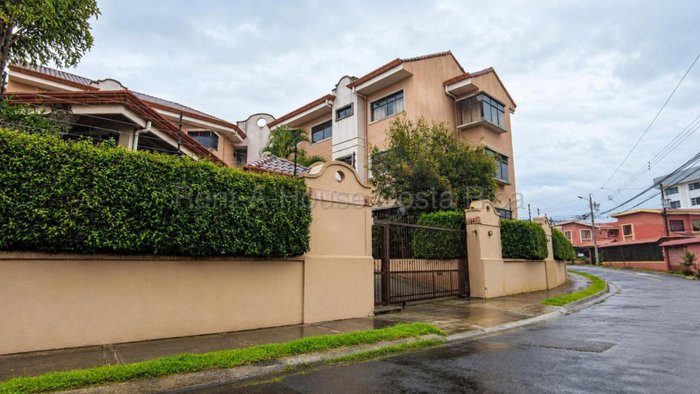 Venta de Apartamento en Lourdes de San Pedro, Montes de Oca. RAH 27-497 in San Pedro, Montes De Oca, San José — ₡ 130 000 000