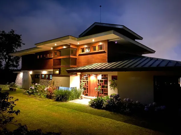 Vendo hermosa casa en San Ramón de Tres Rios in San Ramón, La Unión, Cartago — $990,000