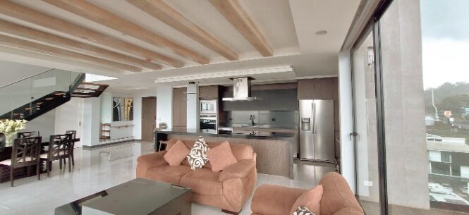 Se vende Penthouse en Granadilla Curridabat 25-2048 en Granadilla, Curridabat, San José — ₡ 750 000