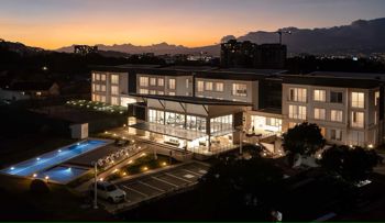 EN ALQUILER Y VENTA APARTAMENTO EN  SAN RAFAEL DE ESCAZU in San Rafael, Escazú, San José — $2,000 - Photo 5 of 26
