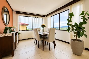 Venta Casa Independiente en Residencial en La Ribera de Belén, Heredia en La Ribera, Belén, Heredia — $575,000 - Foto 4 de 24
