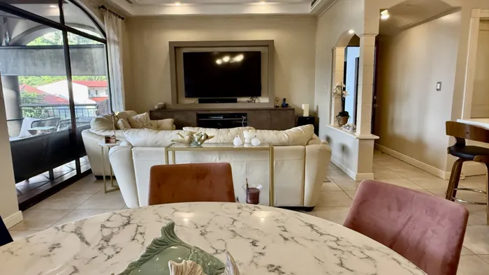 Venta de Apartamento con Vista al Mar en Altos de Leonamar en Jacó, Garabito, Puntarenas — $665,000 - Foto 2 de 27