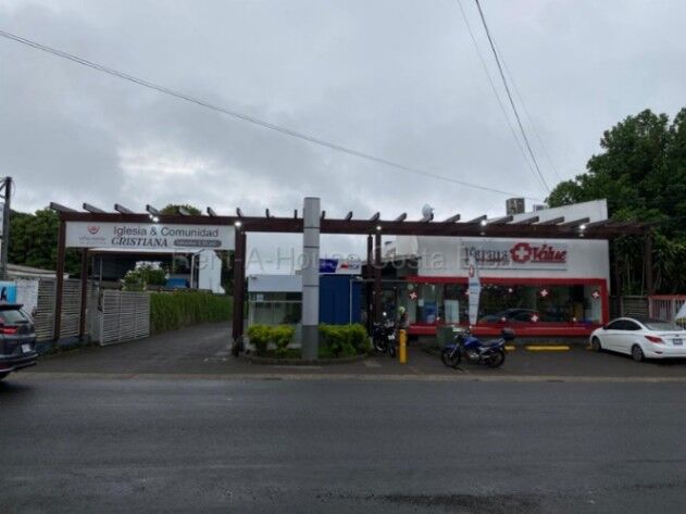 Venta de Centro Comercial en La Guácima de Alajuela. RAH 26-2206 OPORTUNIDAD DE INVERSIÓN en Guácima, Alajuela — $1,700,000
