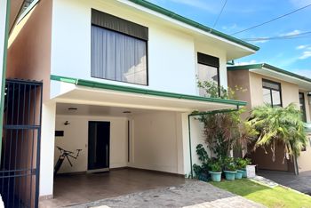 Venta Casa con Estudio para remodelar, Guachipelín Sur, Escazú (FAU) in San Rafael, Escazú, San José — $225,000 - Photo 4 of 20