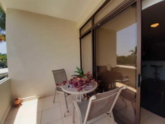 Se alquila moderno apartamento en Avalon Country Club 26-306 in Uruca, Santa Ana, San José — $1,100