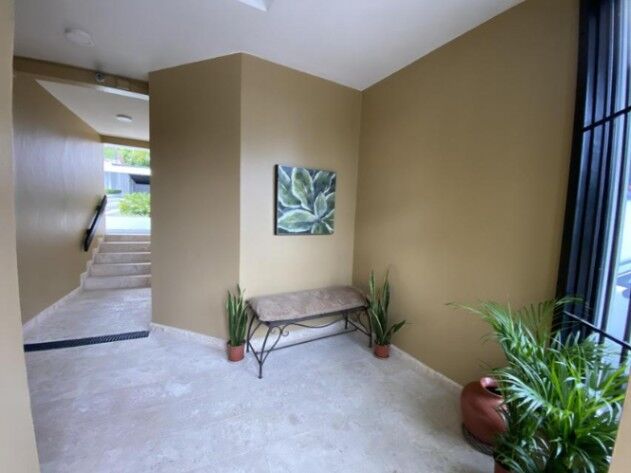 Se vende apartamento en San Rafael Escazú 26-145 en San Rafael, Escazú, San José — $375,000