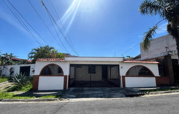Se vende propiedad en Rohmoser en Mata Redonda, San José — $350,000
