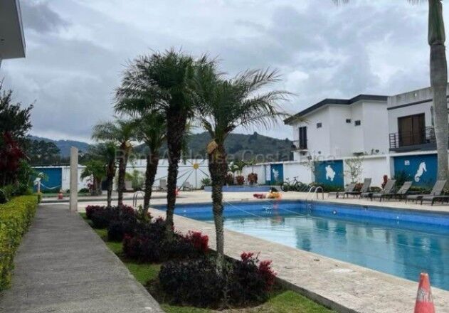 Se Vende esta hermosa casa de 3 habitaciones ubicada en el tejar Guarco Cartago 26-2214 en El Tejar, El Guarco, Cartago — ₡ 72 000 000
