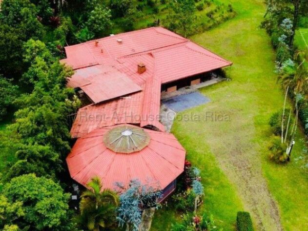 Venta de Casa en Turrialba-Santa Cruz de Cartago. en Santa Cruz, Turrialba, Cartago — $510,000