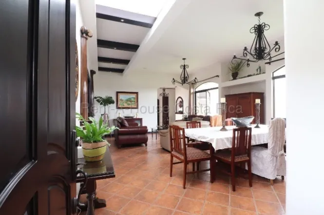 Amplia casa en venta en Villas La Ceiba, Alajuela in San Isidro, Alajuela — ₡ 325 000 000 - Photo 3 of 10