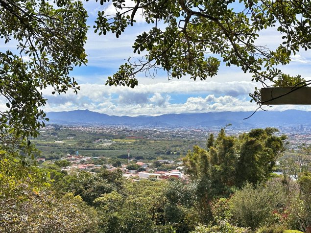 Venta quinta con vista y piscina, Santa Bárbara, Heredia. (FAU) en Purabá, Santa Bárbara, Heredia — $595,000