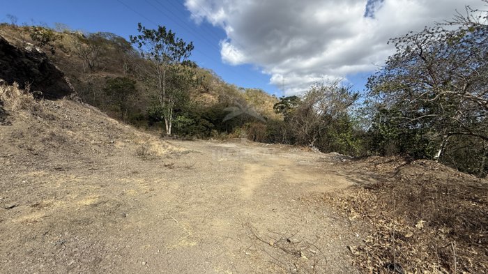 1.4 Hectáreas en Nuevo Colón, Guanacaste – 92 m de Frente a Calle en Sardinal, Carrillo, Guanacaste — $980,000 - Foto 2 de 15