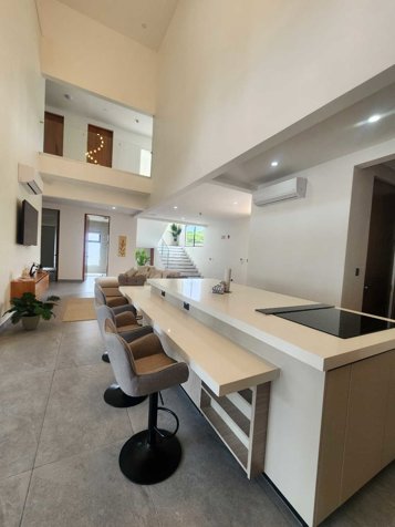 🌴 Casa de Lujo en Alquiler en Punta Leona | Piscina, Jacuzzi en Tárcoles, Garabito, Puntarenas — $3,600 - Foto 2 de 22