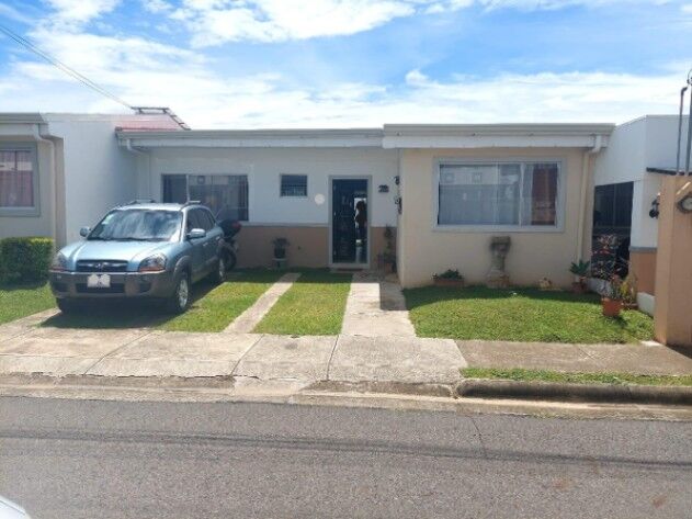 Venta de Casa en San Antonio de Alajuela  en San Antonio, Alajuela — ₡ 68 000 000
