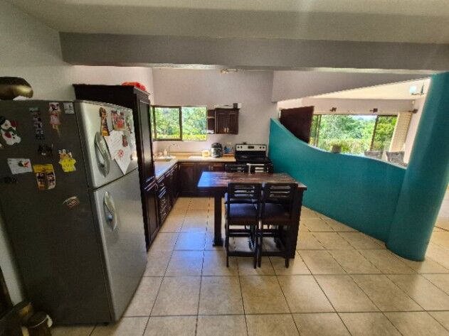 Casa con 1 hectares San Isidro del General, Perez Zeledon. in San Isidro De El General, Pérez Zeledón, San José — $358,000