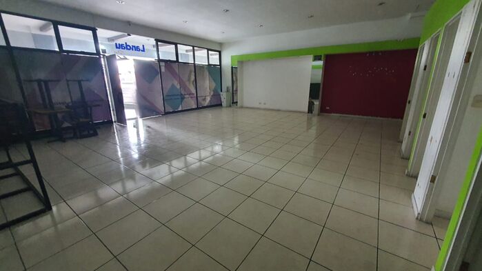 ALQUILER DE LOCAL, SAN JOSÉ, PLAZA ROHRMOSER en Pavas, San José — $2,305